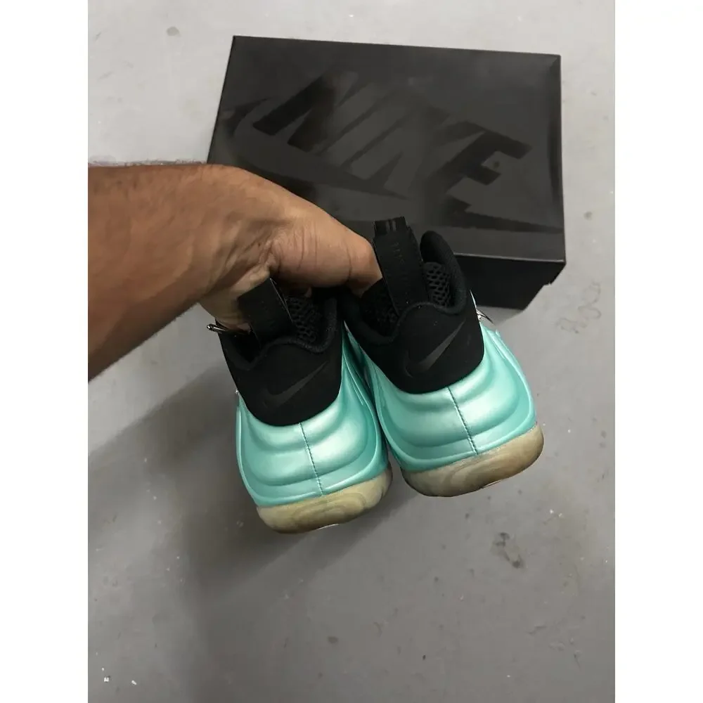 Size 9.5 - Nike Air Foamposite Pro Island Green